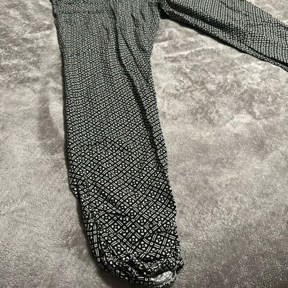 SO Black & White Geometric Pattern Rayon Joggers L - Picture 3 of 9